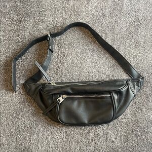 Stylish Black Faux Leather Bag Fanny Pack style